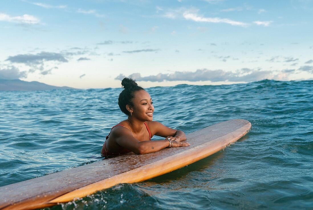 Woman surfer EY